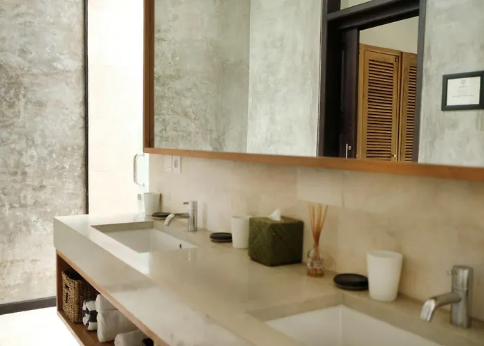 Wave House Boutique Surf Retreat - Adults Only 3*