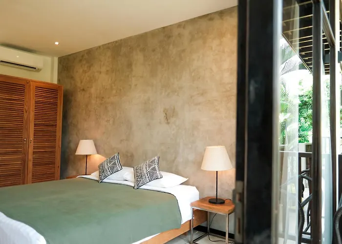 Wave House Boutique Surf Retreat - Adults Only