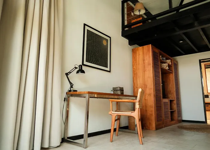 Wave House Boutique Surf Retreat - Adults Only