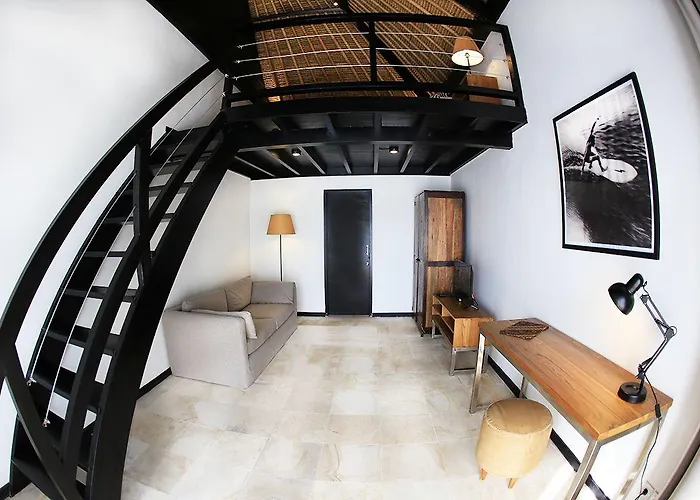 Wave House Boutique Surf Retreat - Adults Only Resort Canggu