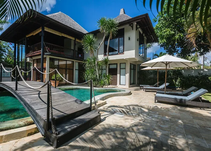 Wave House Boutique Surf Retreat - Adults Only