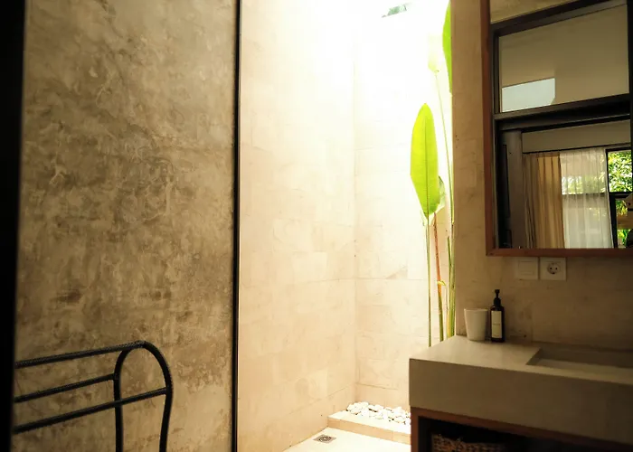 Wave House Boutique Surf Retreat - Adults Only Resort