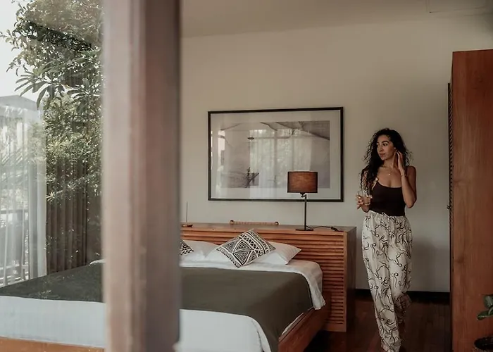 Wave House Boutique Surf Retreat - Adults Only 度假村